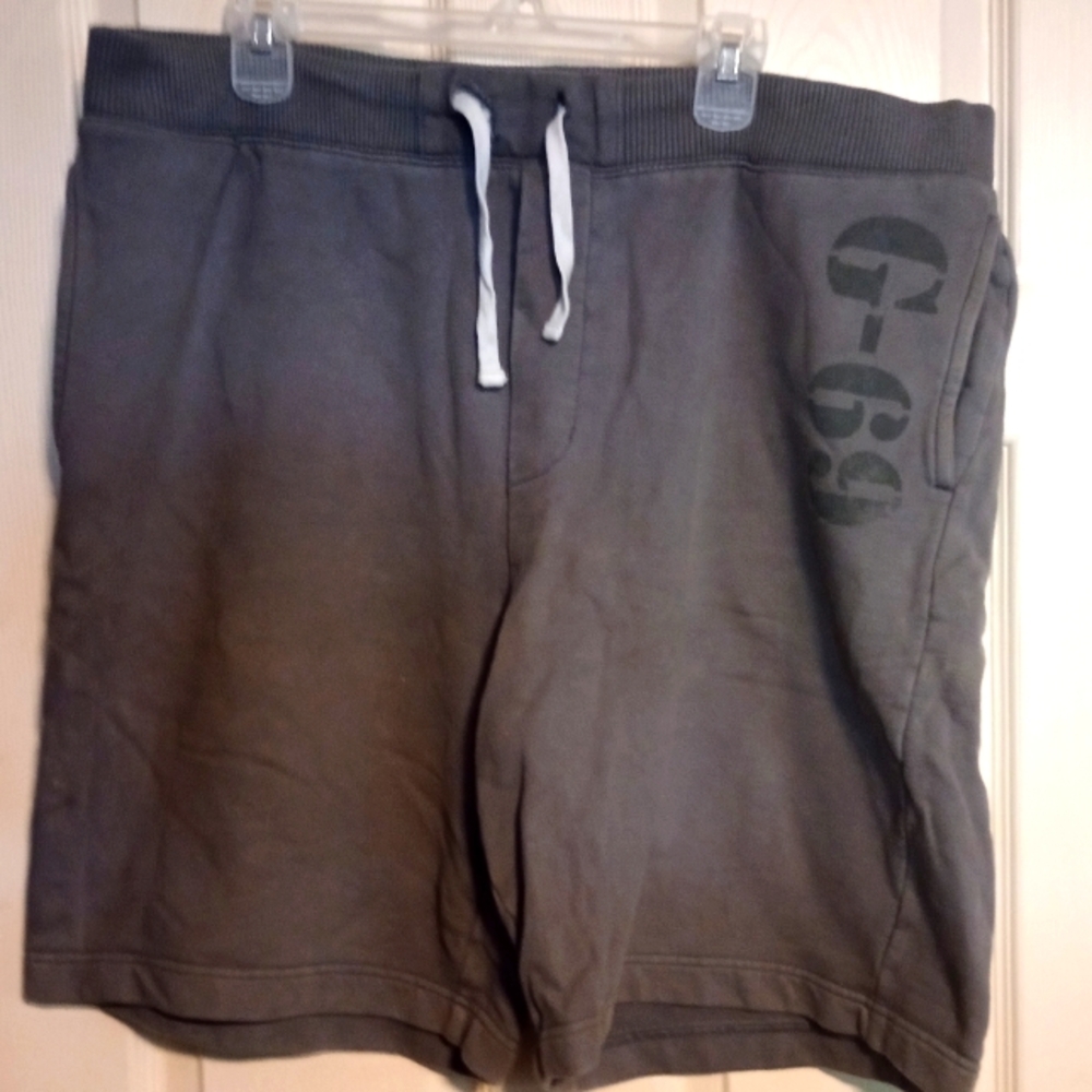 Gray Gap Men's Drawstring Shorts Size XXL